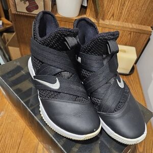 Nike LeBron soldier 12 w/ box